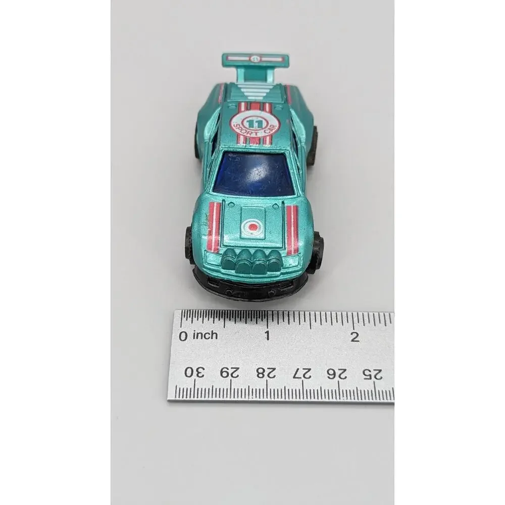 Vintage Leaping Green #11 Diecast Sports Car Made in Macau 1/55 CN113